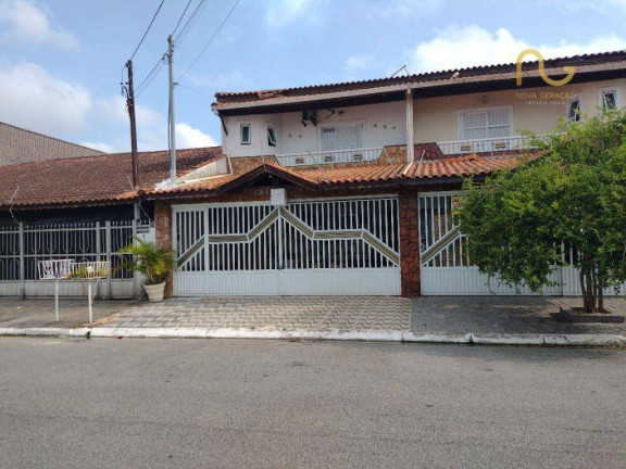 Sobrado com 3 Quartos à Venda, 131 m² em Boqueirão - Praia Grande