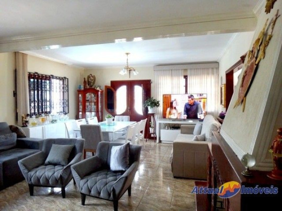 Imagem Casa com 4 Quartos à Venda, 233 m² em Fazendinha - Teresópolis