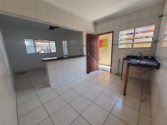 Imagem Casa com 2 Quartos à Venda, 68 m² em Jardim Aloha - Praia Grande Imagem Casa com 2 Quartos à Venda, 68 m² em Jardim Aloha - Praia Grande