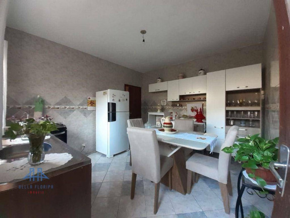 Imagem Casa com 6 Quartos à Venda, 280 m² em Córrego Grande - Florianópolis