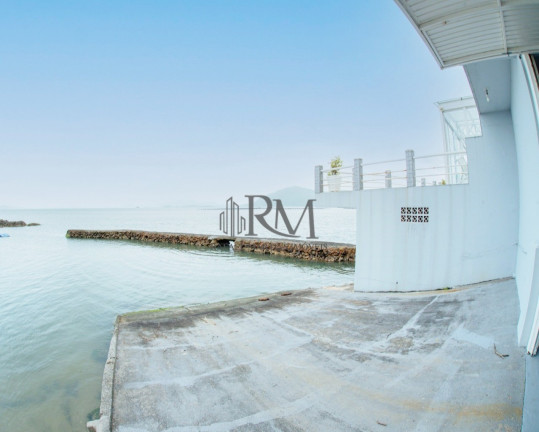 Imagem Casa com 7 Quartos à Venda, 800 m² em Praia De Fora - Palhoça Imagem Casa com 7 Quartos à Venda, 800 m² em Praia De Fora - Palhoça