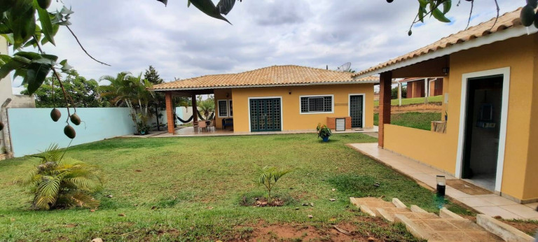 Imagem Chácara com 3 Quartos à Venda, 1.000 m² em Centro - Boituva