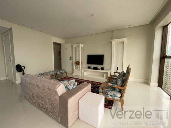 Imagem Apartamento com 3 Quartos à Venda, 130 m² em Centro - Balneário Camboriú Imagem Apartamento com 3 Quartos à Venda, 130 m² em Centro - Balneário Camboriú