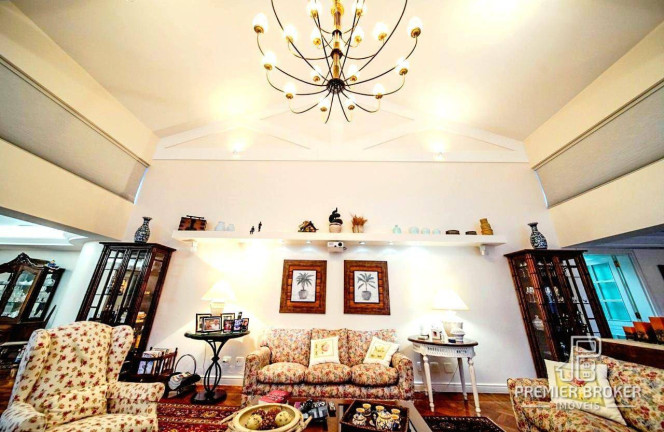 Imagem Casa com 4 Quartos à Venda, 515 m² em Comary - Teresópolis