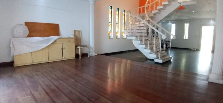 Imagem Casa com 4 Quartos à Venda, 480 m² em Ponta Da Praia - Santos Imagem Casa com 4 Quartos à Venda, 480 m² em Ponta Da Praia - Santos