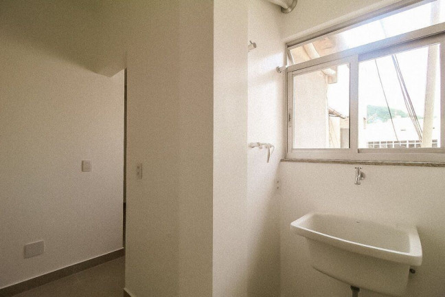 Imagem Imóvel com 2 Quartos à Venda, em Copacabana - Rio De Janeiro Imagem Imóvel com 2 Quartos à Venda, em Copacabana - Rio De Janeiro