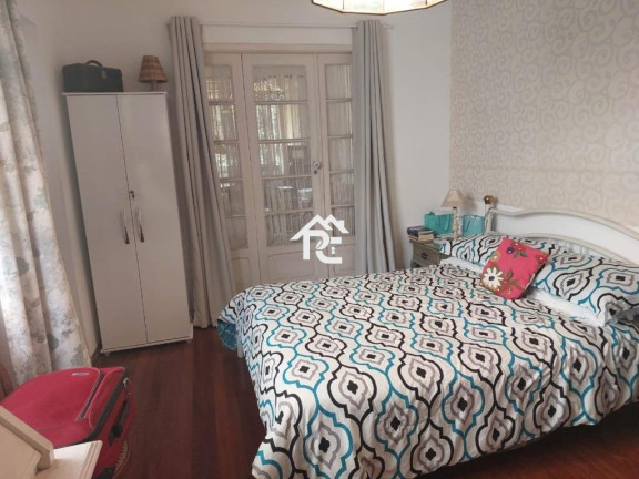 Imagem Casa com 4 Quartos à Venda, 340 m² em São Francisco - Niterói Imagem Casa com 4 Quartos à Venda, 340 m² em São Francisco - Niterói