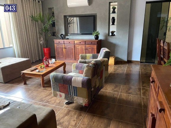 Imagem Casa com 4 Quartos à Venda, 300 m² em Coliseu - Londrina Imagem Casa com 4 Quartos à Venda, 300 m² em Coliseu - Londrina