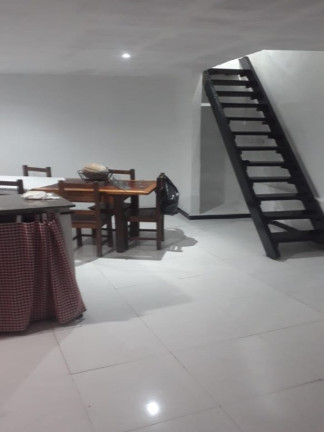 Imagem Casa com 5 Quartos à Venda, 220 m² em Santa Helena - Contagem