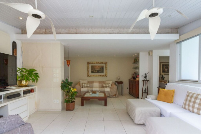 Imagem Imóvel com 5 Quartos à Venda,  em Barra Da Tijuca - Rio De Janeiro
