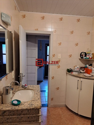 Imagem Casa com 8 Quartos à Venda, 410 m² em Agronômica - Florianópolis