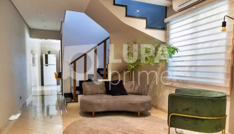 Imagem Casa com 3 Quartos à Venda, 140 m² em Jardim Guanca - São Paulo Imagem Casa com 3 Quartos à Venda, 140 m² em Jardim Guanca - São Paulo