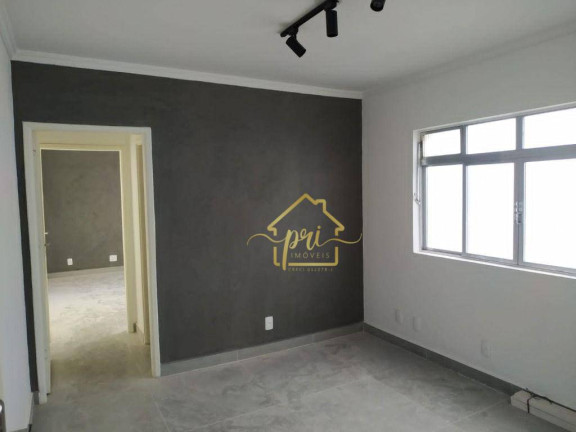 Sala Comercial à Venda, 32 m² em Embaré - Santos