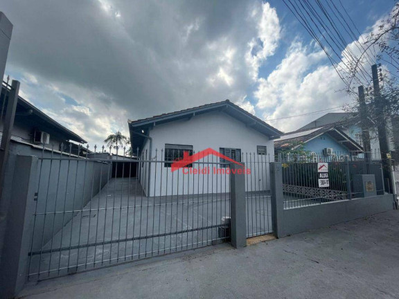 Casa com 3 Quartos para Alugar, 125 m² em Floresta - Joinville