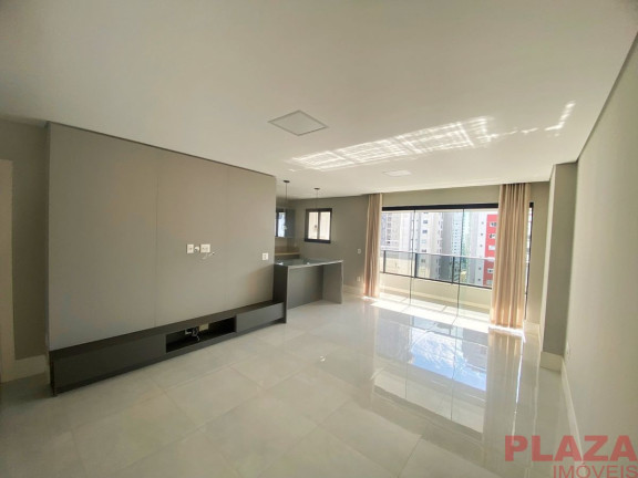 Apartamento com 3 Quartos para Alugar, 130 m² em Centro - Balneário Camboriú