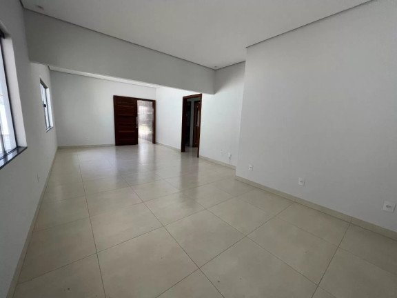 Imagem Casa com 5 Quartos à Venda, 270 m² em Setor Comercial - Sinop Imagem Casa com 5 Quartos à Venda, 270 m² em Setor Comercial - Sinop