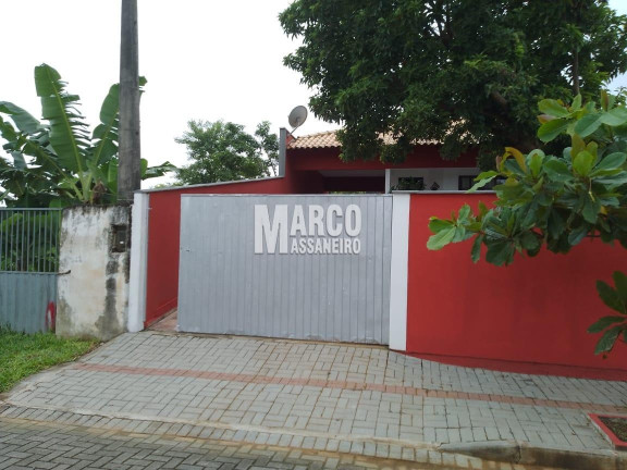 Imagem Casa com 3 Quartos à Venda, 360 m² em Paranaguamirim - Joinville Imagem Casa com 3 Quartos à Venda, 360 m² em Paranaguamirim - Joinville