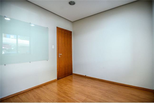 Imagem Sala Comercial à Venda, em Auxiliadora - Porto Alegre Imagem Sala Comercial à Venda, em Auxiliadora - Porto Alegre