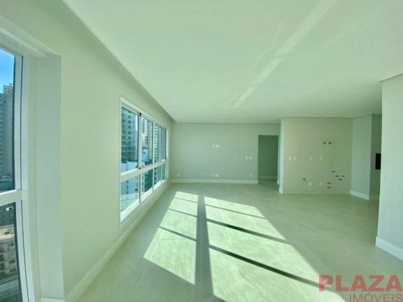 Imagem Apartamento com 4 Quartos à Venda, 132 m² em Centro - Balneário Camboriú Imagem Apartamento com 4 Quartos à Venda, 132 m² em Centro - Balneário Camboriú