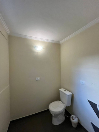 Imagem Casa com 2 Quartos para Alugar, 387 m² em Vila Yolanda - Osasco