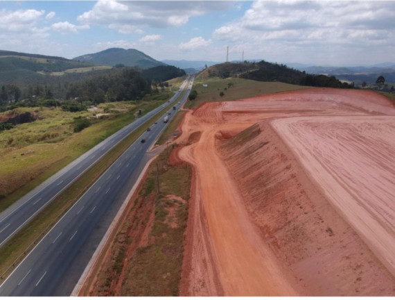 Imagem Terreno à Venda, 40.000 m² em Peao - Bragança Paulista Imagem Terreno à Venda, 40.000 m² em Peao - Bragança Paulista