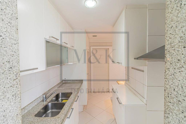Imagem Apartamento com 3 Quartos à Venda, 220 m² em Barra Da Tijuca - Rio De Janeiro