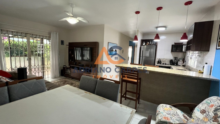 Imagem Casa com 3 Quartos à Venda, 107 m² em Itacolomi - Balneário Piçarras