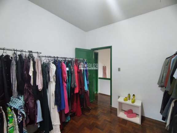 Imagem Casa com 3 Quartos à Venda, 243 m² em Centro - Uberaba Imagem Casa com 3 Quartos à Venda, 243 m² em Centro - Uberaba