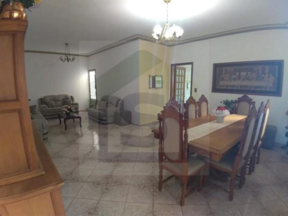 Imagem Casa com 5 Quartos à Venda, 200 m² em Vila São Lúcio - Botucatu