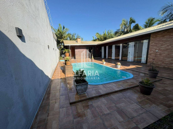 Imagem Casa com 3 Quartos à Venda, 190 m² em Brasilia - Itapoá