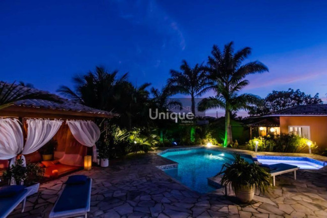 Edifício Residencial com 18 Quartos à Venda, 720 m² em Ferradura - Armação Dos Búzios