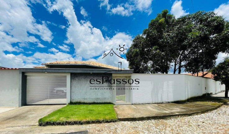 Imagem Casa com 3 Quartos à Venda, 400 m² em Centro - Florestal