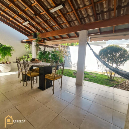Imagem Casa com 1 Quarto à Venda, 180 m² em Piracangaguá - Taubaté