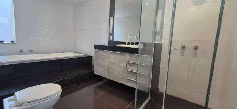 Imagem Casa com 4 Quartos à Venda, 300 m² em Barra Da Tijuca - Rio De Janeiro Imagem Casa com 4 Quartos à Venda, 300 m² em Barra Da Tijuca - Rio De Janeiro