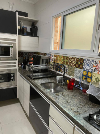 Imagem Casa com 2 Quartos à Venda, 127 m² em Marapé - Santos