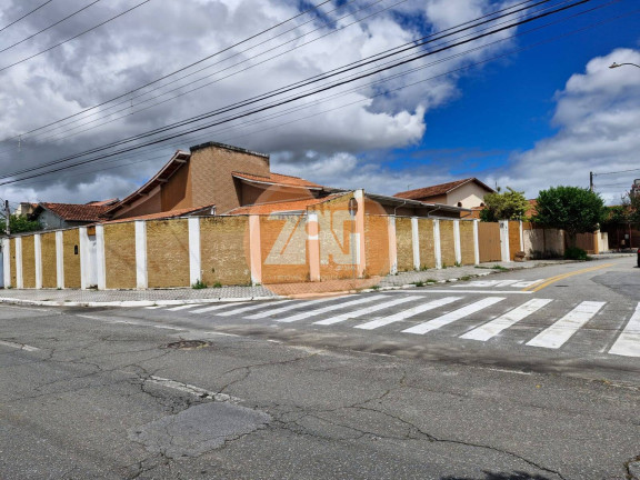 Imagem Casa com 3 Quartos à Venda, 196 m² em Vila Nossa Senhora Das Graças - Taubaté Imagem Casa com 3 Quartos à Venda, 196 m² em Vila Nossa Senhora Das Graças - Taubaté
