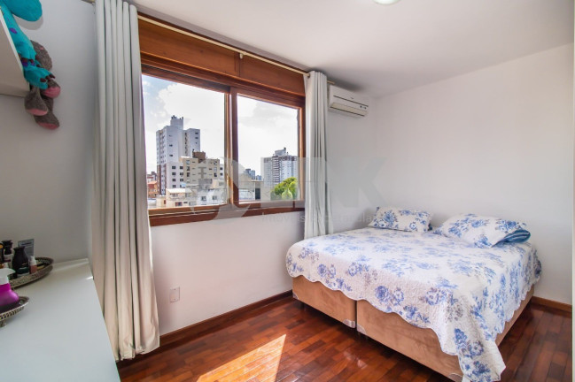 Imagem Imóvel com 2 Quartos à Venda, 146 m² em Santana - Porto Alegre