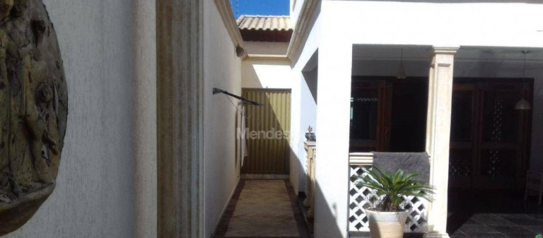 Imagem Casa com 3 Quartos à Venda, 800 m² em Wanel Ville - Sorocaba Imagem Casa com 3 Quartos à Venda, 800 m² em Wanel Ville - Sorocaba