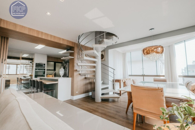 Cobertura com 4 Quartos à Venda, 251 m² em Agronômica - Florianópolis