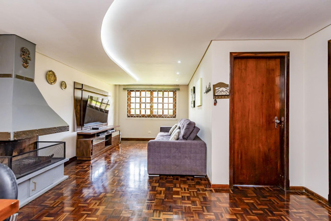 Imagem Sobrado com 3 Quartos à Venda, 209 m² em Portão - Curitiba
