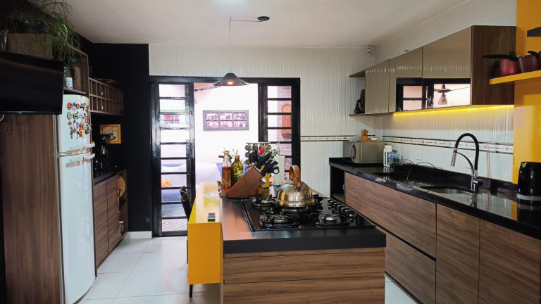 Imagem Casa com 3 Quartos à Venda, 149 m² em Atuba - Curitiba