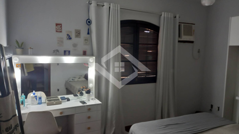 Imagem Casa com 4 Quartos à Venda, 220 m² em Guaratiba - Rio De Janeiro