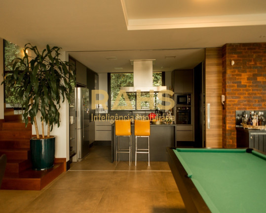 Imagem Casa com 4 Quartos à Venda, 671 m² em América - Joinville Imagem Casa com 4 Quartos à Venda, 671 m² em América - Joinville