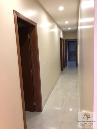 Imagem Casa com 4 Quartos à Venda, 212 m² em Residencial Goiânia Golfe Clube - Goiânia Imagem Casa com 4 Quartos à Venda, 212 m² em Residencial Goiânia Golfe Clube - Goiânia