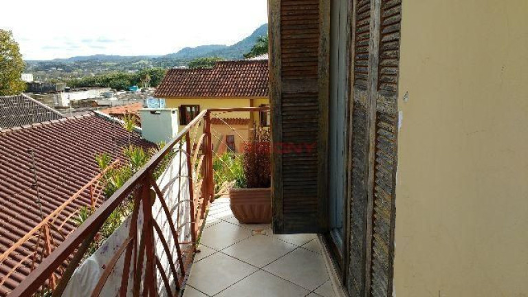 Imagem Casa com 3 Quartos à Venda, 98 m² em Nossa Senhora Do Rosário - Santa Maria Imagem Casa com 3 Quartos à Venda, 98 m² em Nossa Senhora Do Rosário - Santa Maria