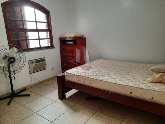 Imagem Imóvel com 4 Quartos à Venda, 120 m²