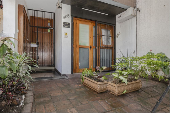 Imagem Imóvel com 1 Quarto à Venda, 40 m² em Cidade Baixa - Porto Alegre Imagem Imóvel com 1 Quarto à Venda, 40 m² em Cidade Baixa - Porto Alegre