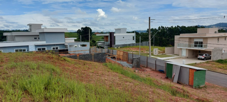 Imagem Terreno à Venda, 365 m² em Parque Dom Henrique - Cotia Imagem Terreno à Venda, 365 m² em Parque Dom Henrique - Cotia