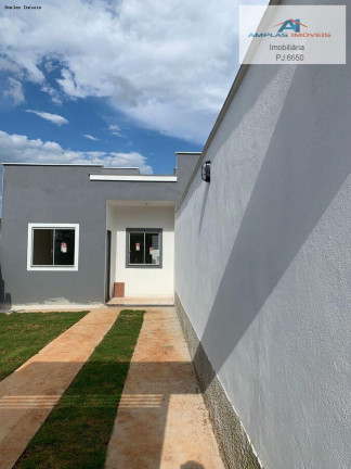 Casa com 2 Quartos à Venda, 58 m²