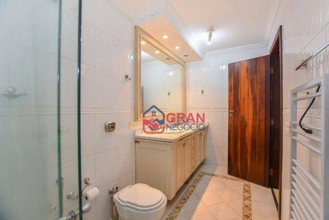 Imagem Casa com 5 Quartos à Venda, 385 m² em Ahú - Curitiba